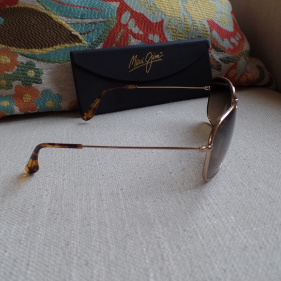 Maui Jim Wiki Wiki Aviator in Gold Titanium Frame w/Bronze Lens main image 6